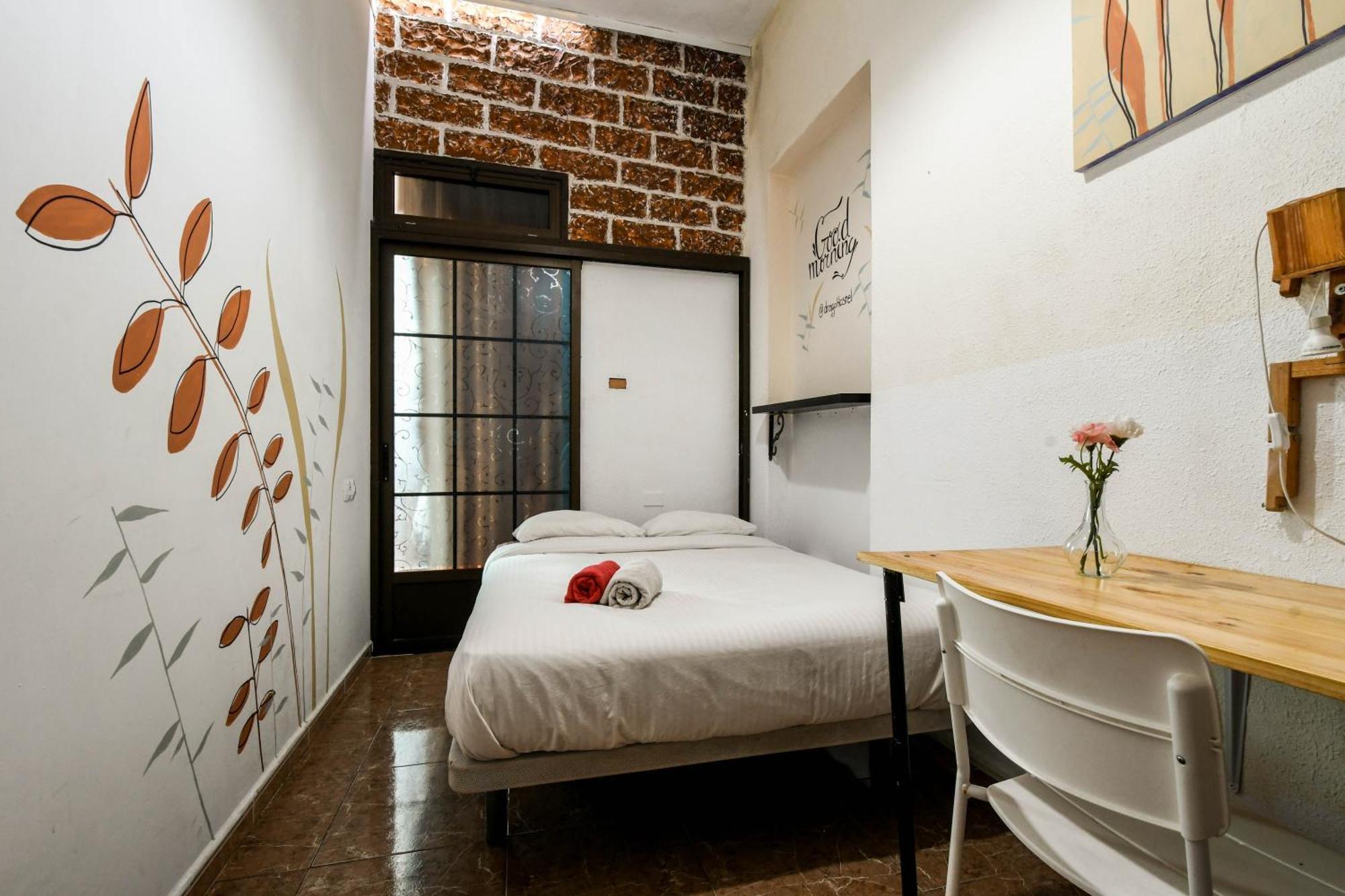 Drago Hostel *